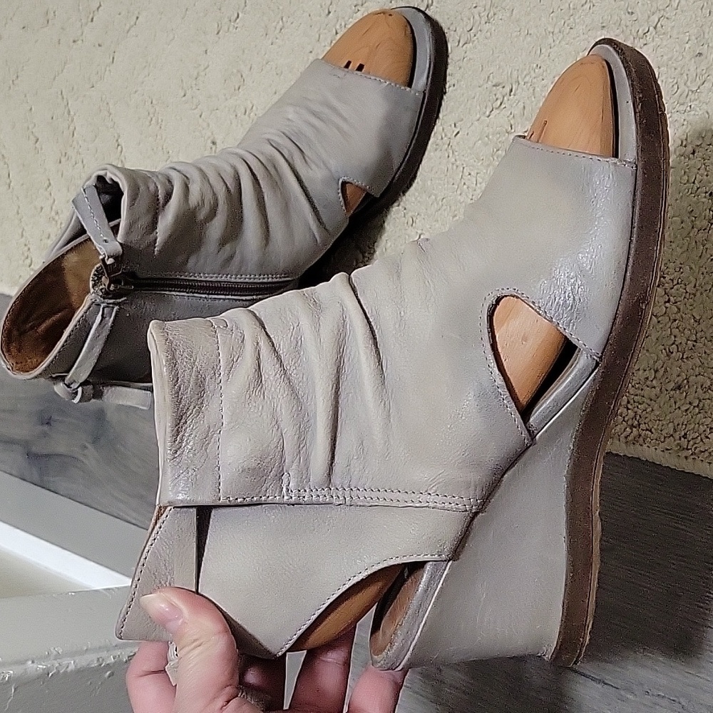 Womens Open-Toe Wedge Booties in Light Gray - Picture 2 of 5